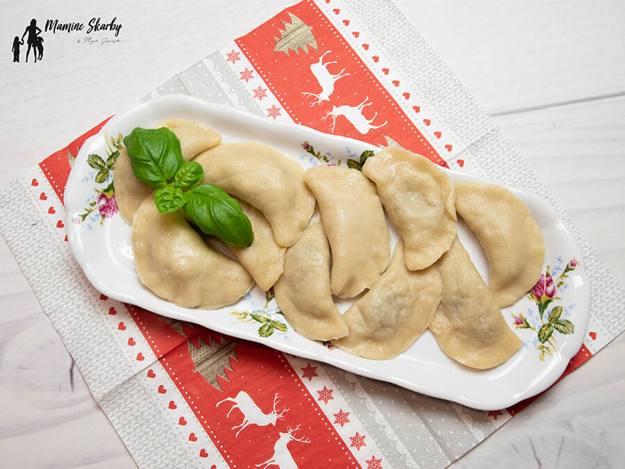pierogi z kapustą i grzybami